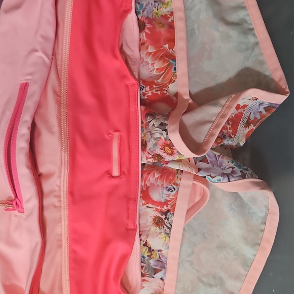 Lululemon Speed Shorts - Picture 8 of 10